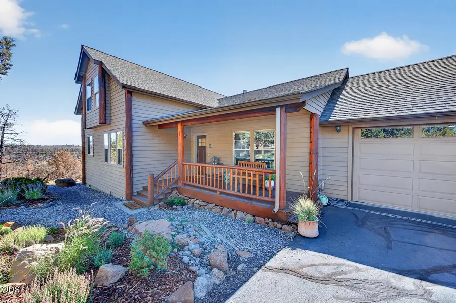 17555 Mountain View Road, Sisters, OR 97759 - #2