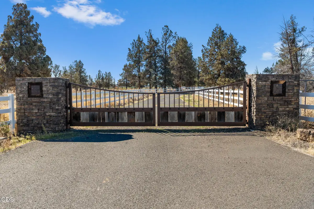4710 NE Smith Rock Way, Terrebonne, OR 97760 - #1