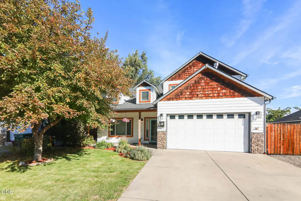 5207 Villa Drive, Klamath Falls, OR 97603 - #1