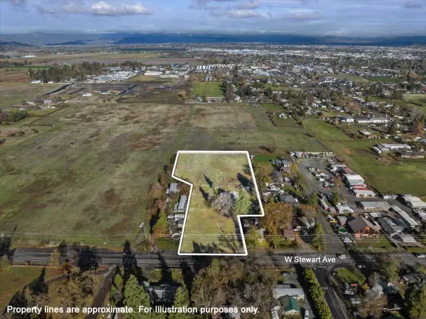 2554 W Stewart Avenue, Medford, OR 97501