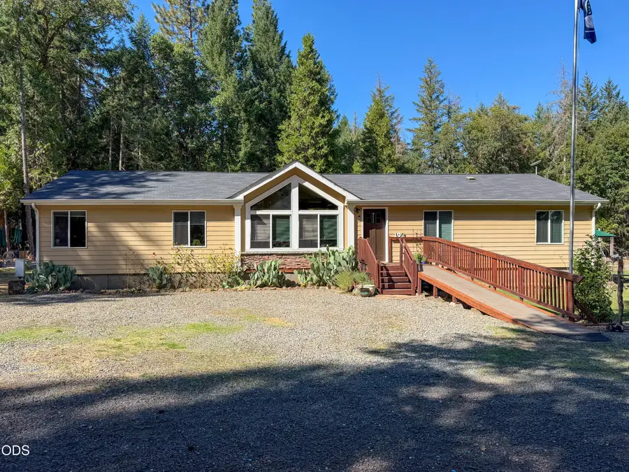 102 Briar Lane, Selma, OR 97538 - #3