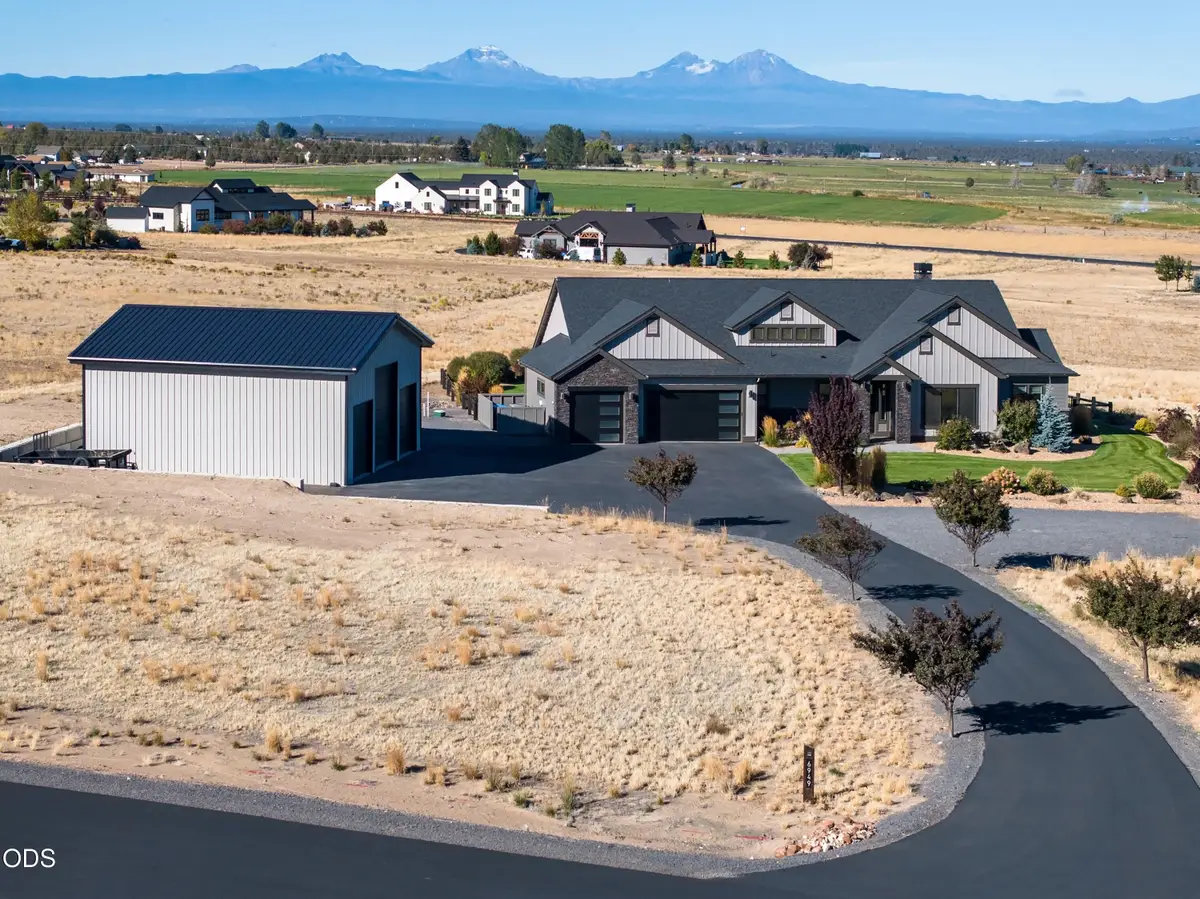 6949 SW Mill Iron Circle, Powell Butte, OR 97753 - #1