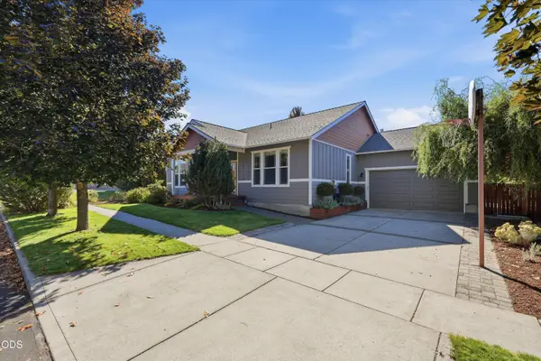 20717 Snow Peaks Drive, Bend, OR 97701