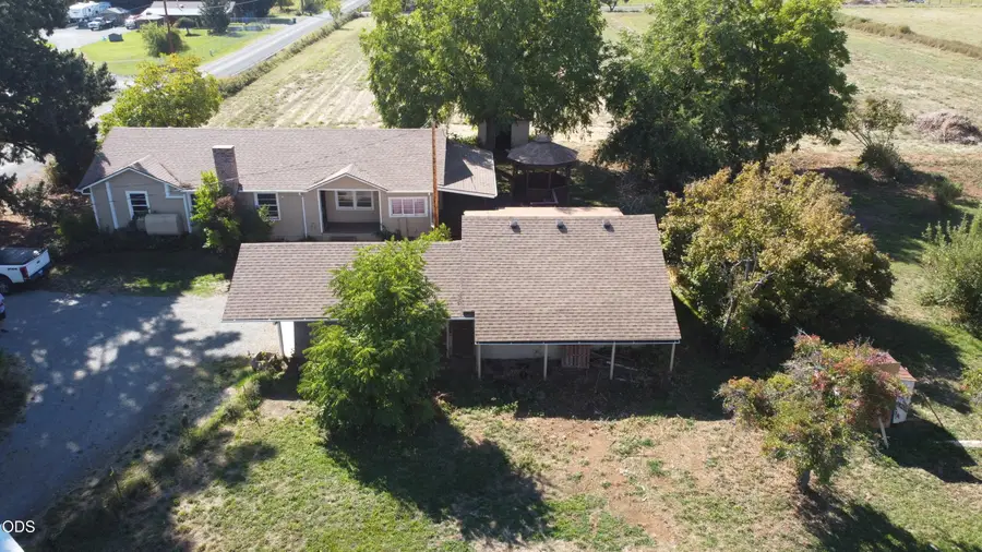 2922 Walnut Avenue, Grants Pass, OR 97527 - #2