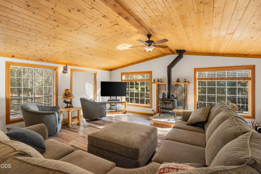 19152 Clear Springs Way, Crescent Lake, OR 97733 - #2