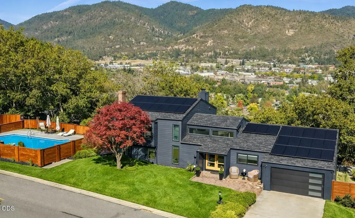 1021 NW Starlite Place, Grants Pass, OR 97526 - #1