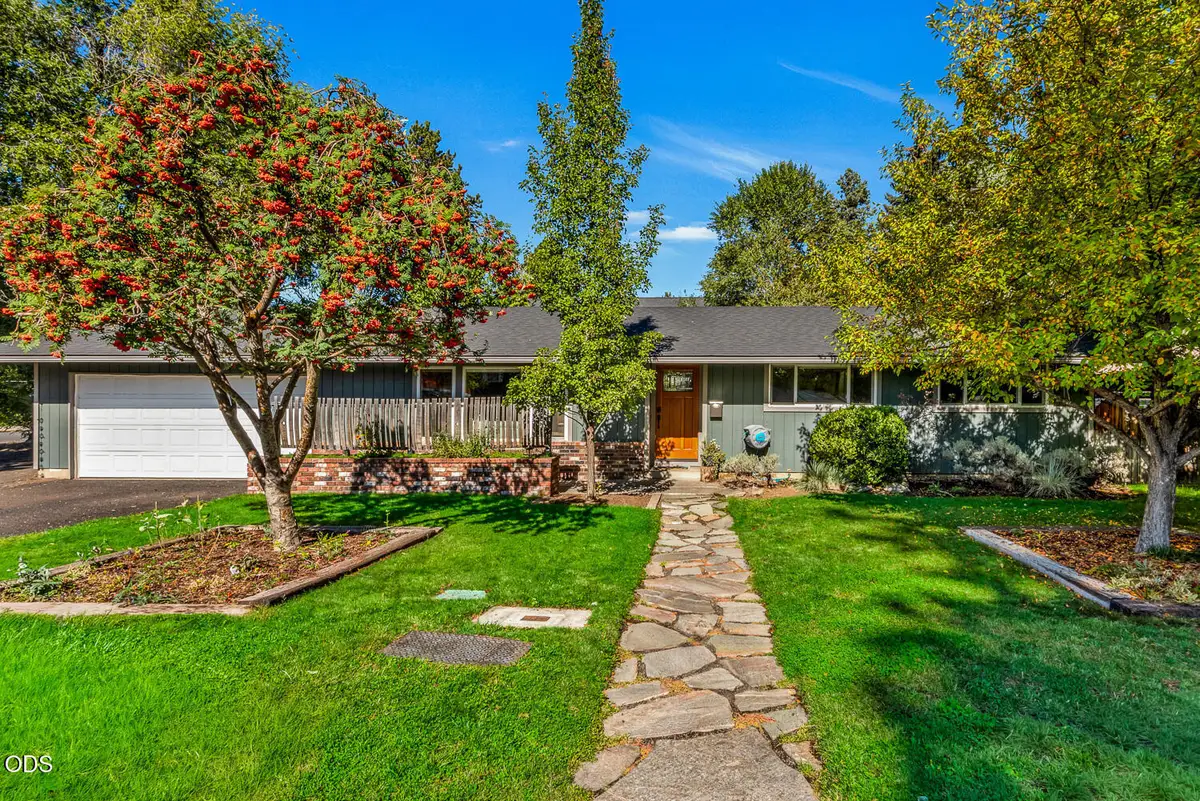 508 NE Lafayette Avenue, Bend, OR 97701 - #1