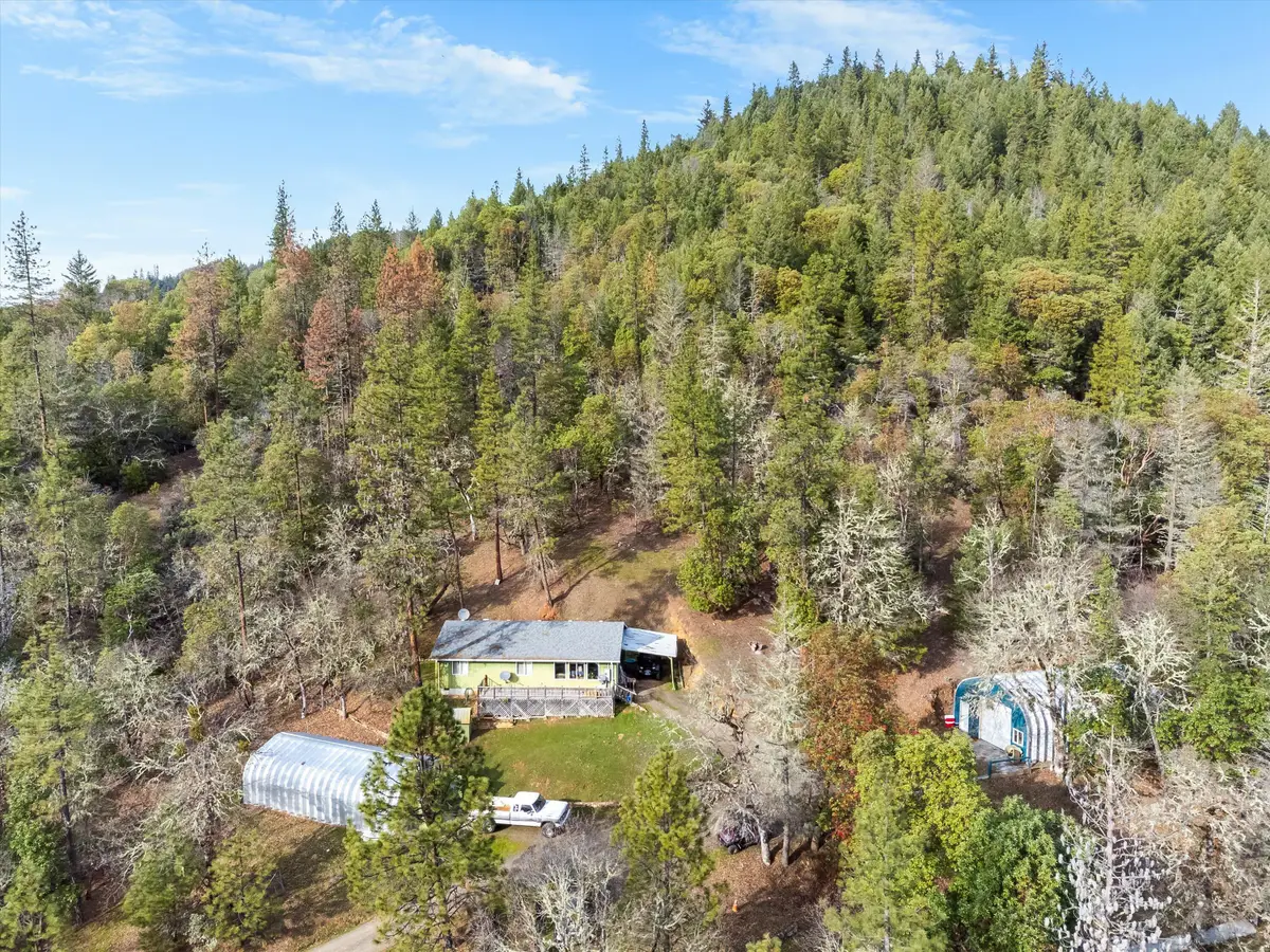 18525 E Evans Creek Road, Rogue River, OR 97537 - #1