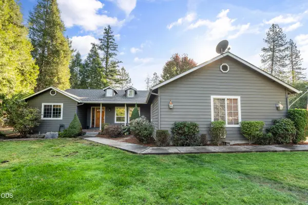 7616 Monument Drive, Grants Pass, OR 97526