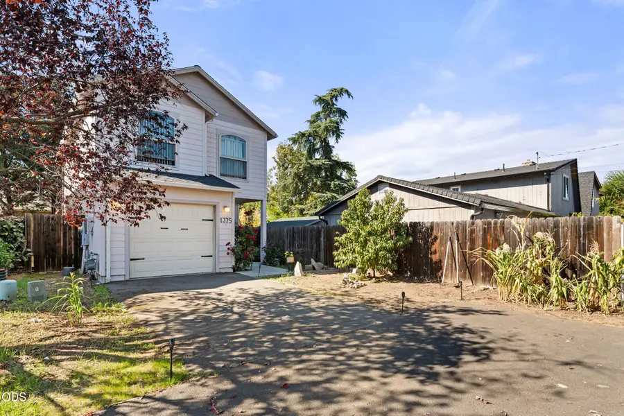 1375 Circle Wood Drive, Central Point, OR 97502 - #2