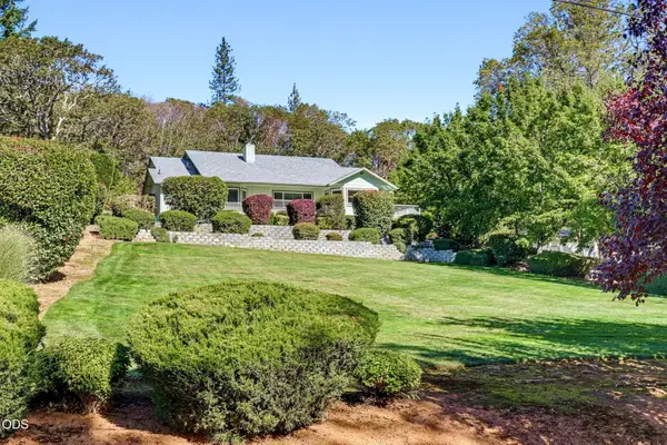 42 Tenney Drive, Rogue River, OR 97537