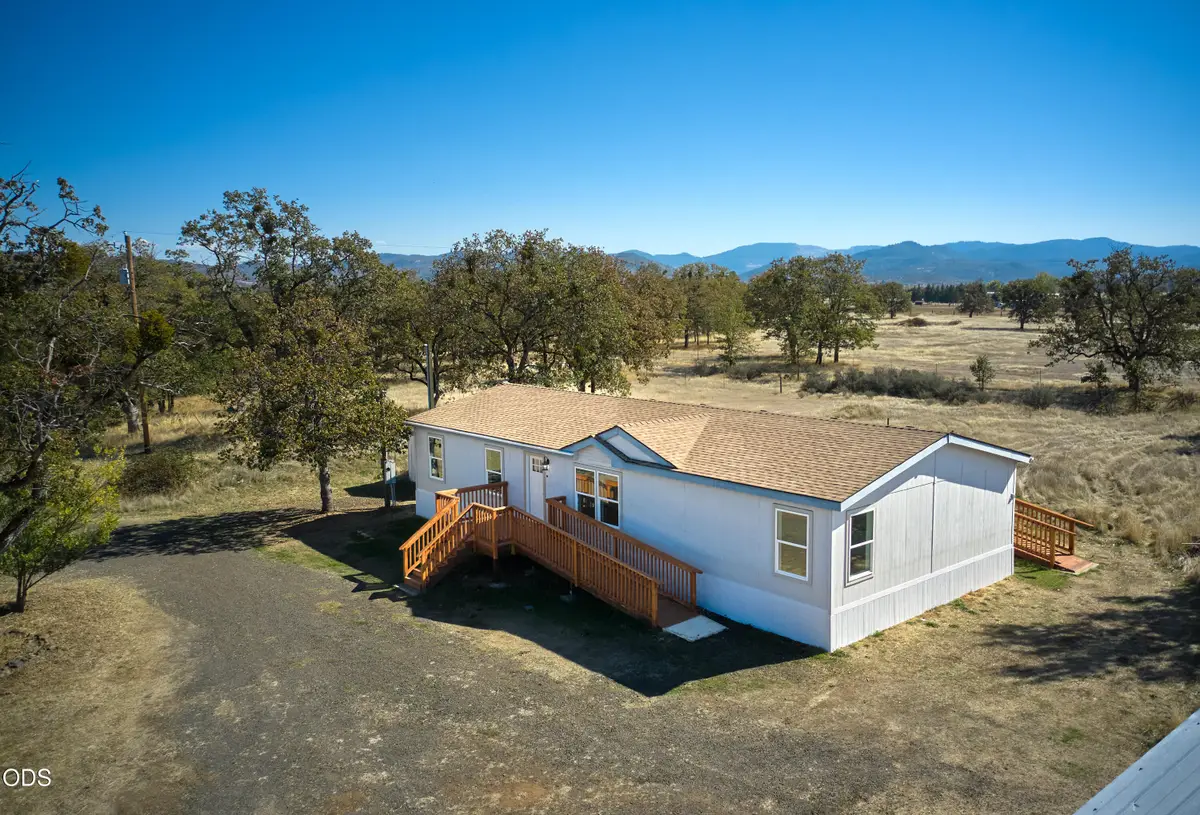 811 Riley Road, Eagle Point, OR 97524 - #1