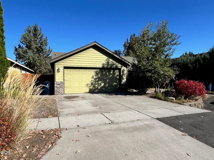 3348 NE Hoona Drive, Bend, OR 97701 - #3