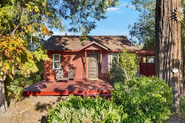 105 Maple Street, Phoenix, OR 97535