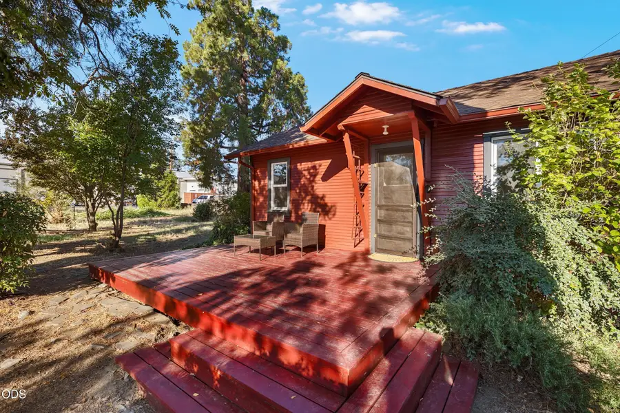 105 Maple Street, Phoenix, OR 97535 - #3