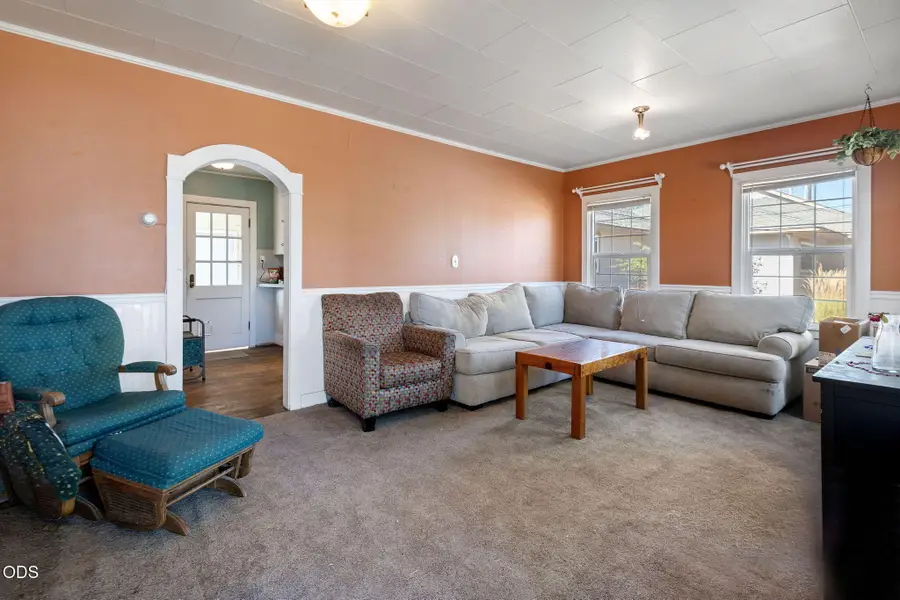 195 S Main Street, Prineville, OR 97754 - #3