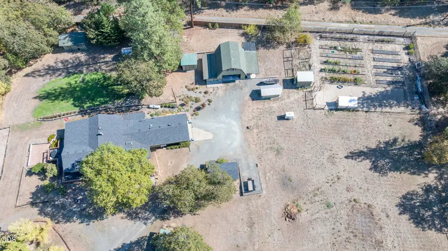550 Earhart Road, Rogue River, OR 97537 - #2