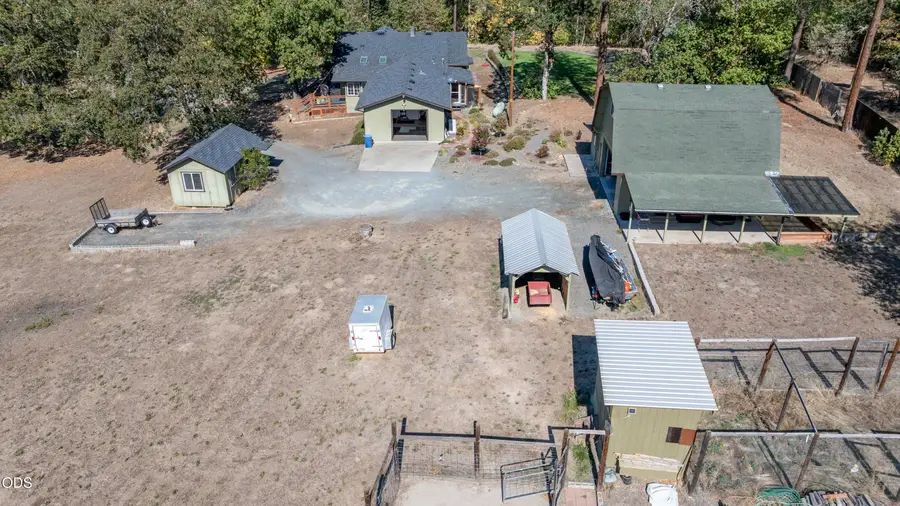 550 Earhart Road, Rogue River, OR 97537 - #3