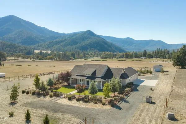 239 China Gulch Road, Jacksonville, OR 97530