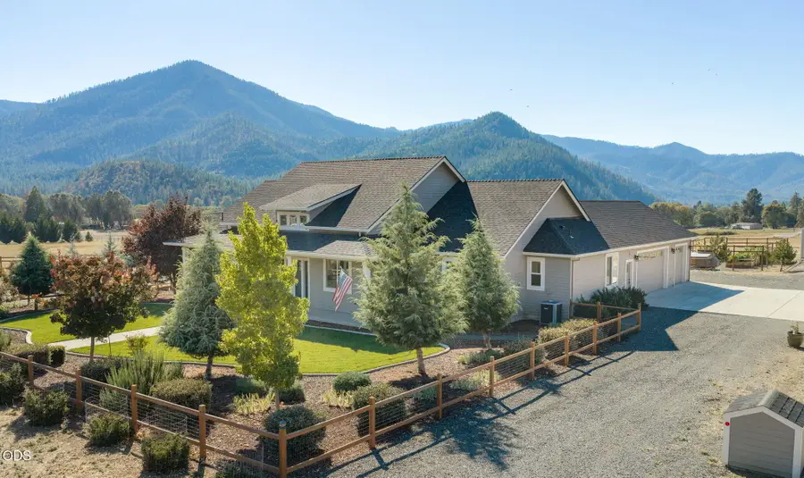 239 China Gulch Road, Jacksonville, OR 97530 - #2