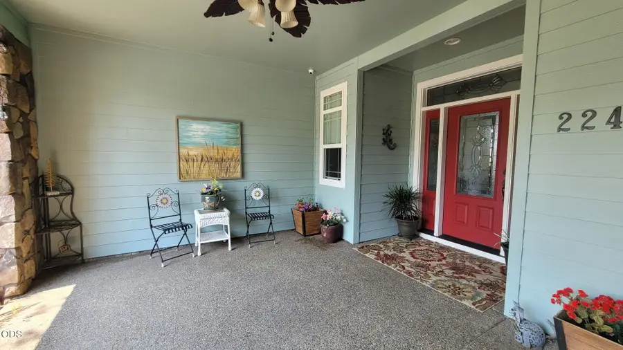 224 Landau Lane, Grants Pass, OR 97527 - #2