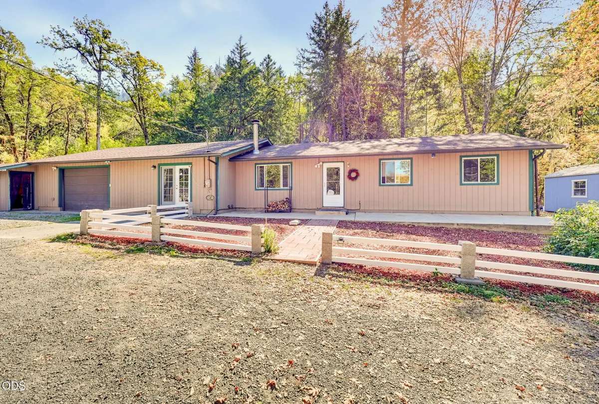 835 Greenview Drive, Cave Junction, OR 97523 - #1