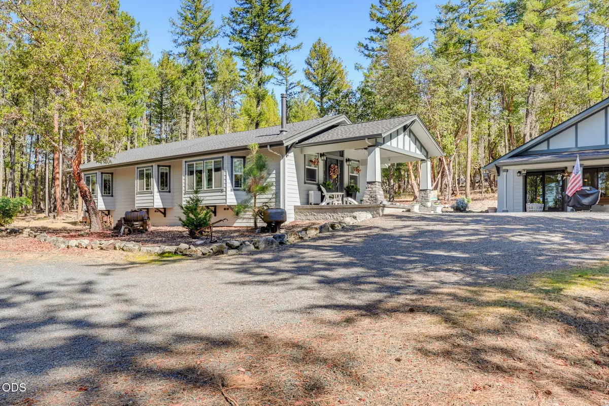 995 Upper Applegate Road, Jacksonville, OR 97530 - #1