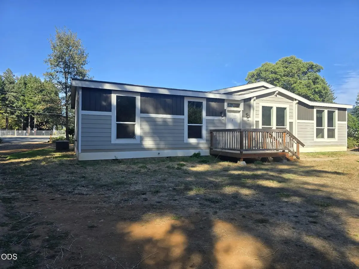 535 W River Street, Cave Junction, OR 97523 - #1