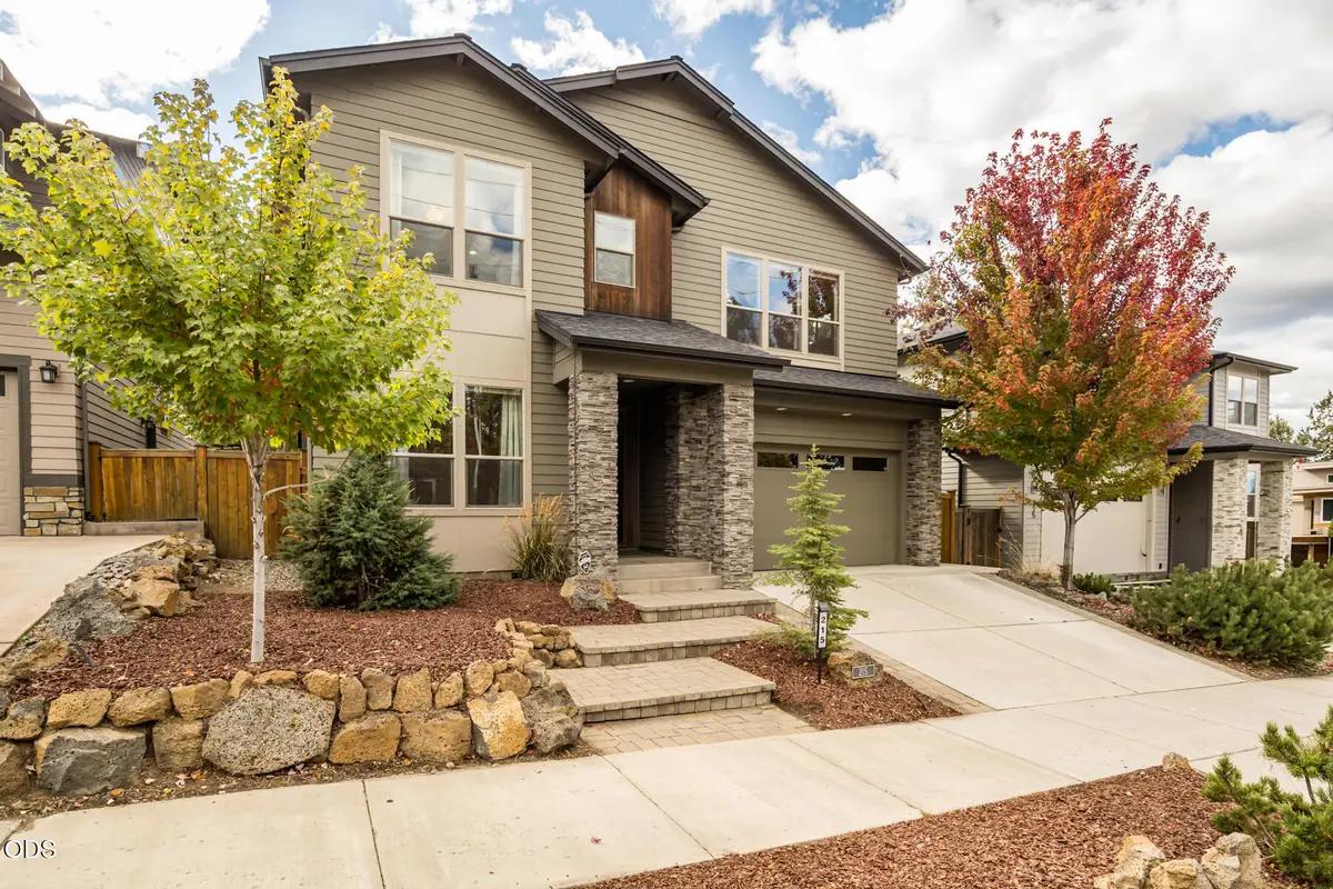 215 SW Cleveland Avenue, Bend, OR 97702 - #1