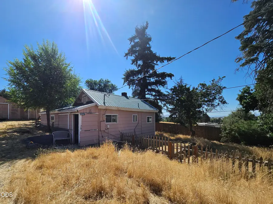 4491 Stebbins Avenue, Klamath Falls, OR 97601 - #2