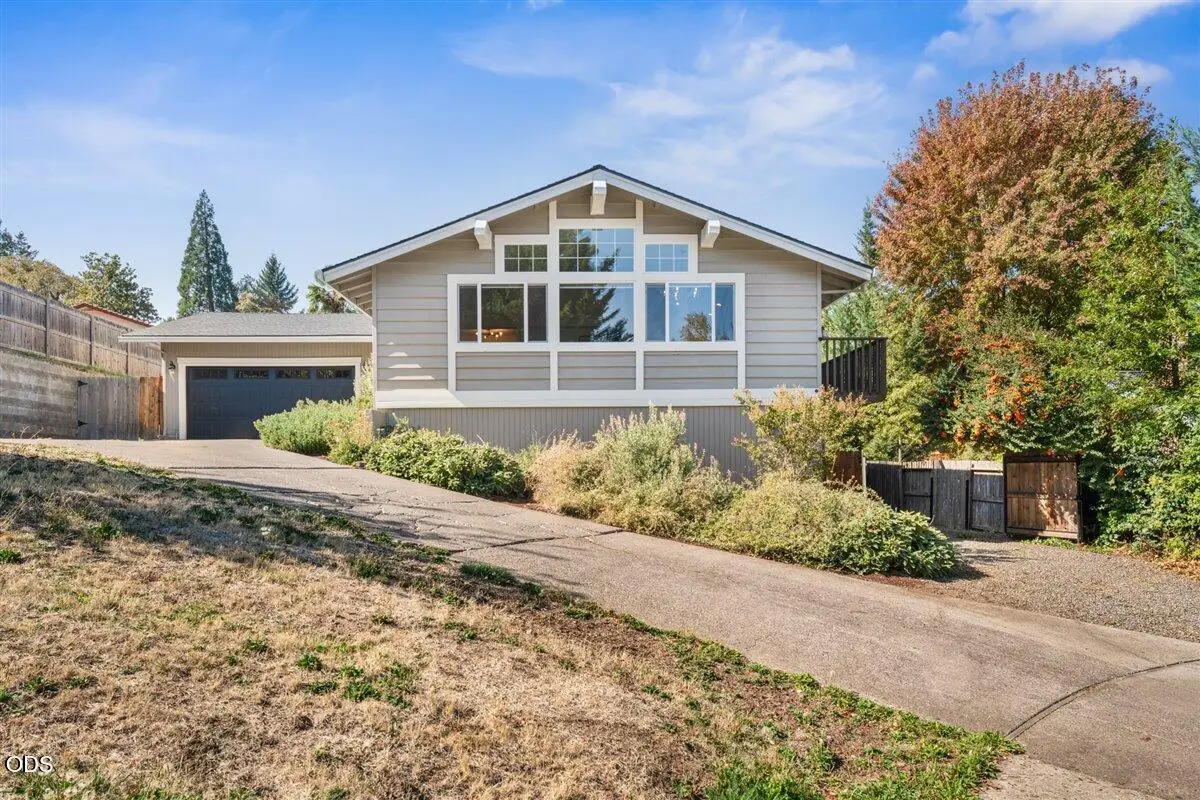 449 S Wexford Circle, Medford, OR 97504 - #1