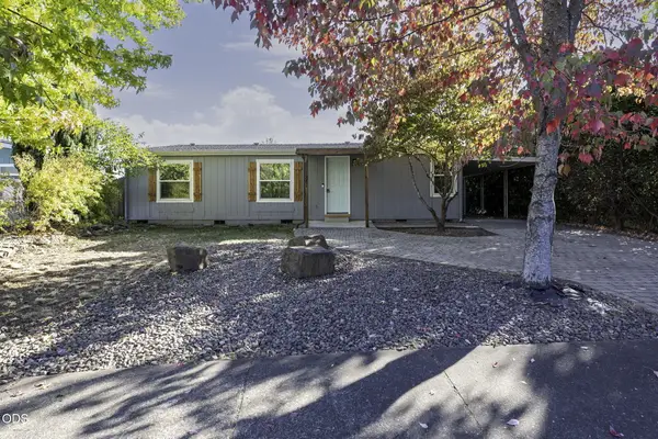 1351 Brentcrest Drive, Medford, OR 97501