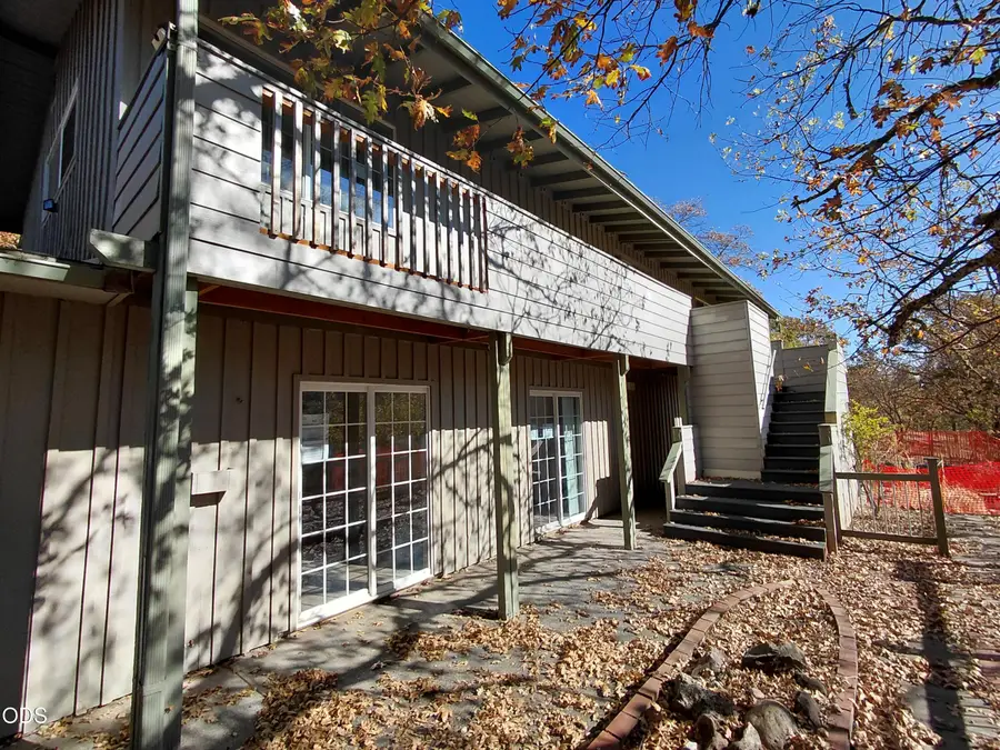 4356 W Griffin Creek Road, Medford, OR 97501 - #2