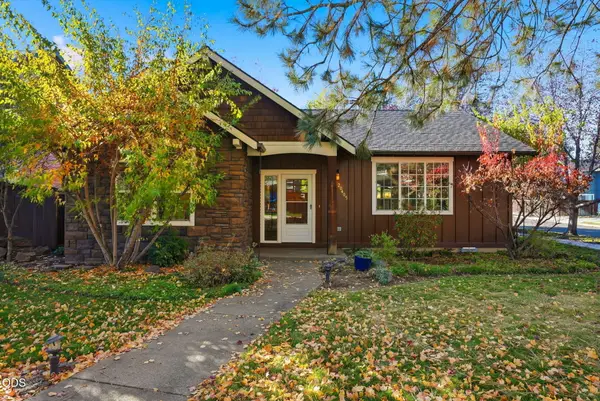 20405 Aberdeen Drive, Bend, OR 97702