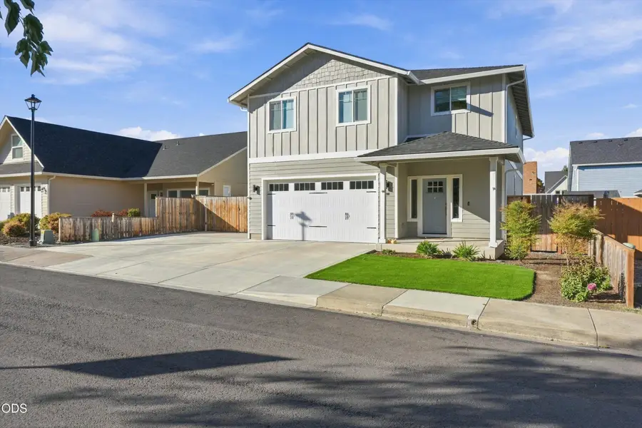 213 Samuel Lane Loop Road, Phoenix, OR 97535 - #2