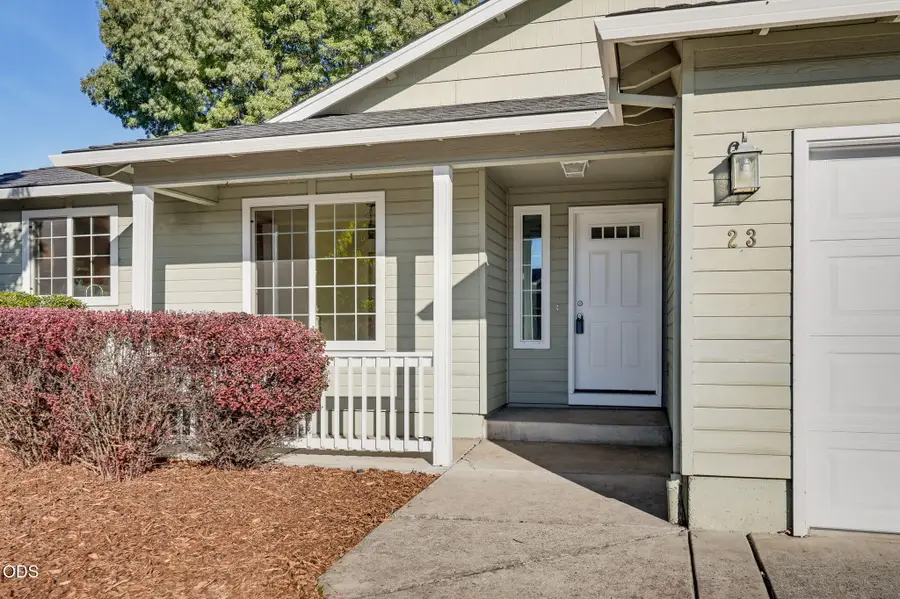 23 Devonwood Court, Eagle Point, OR 97524 - #3