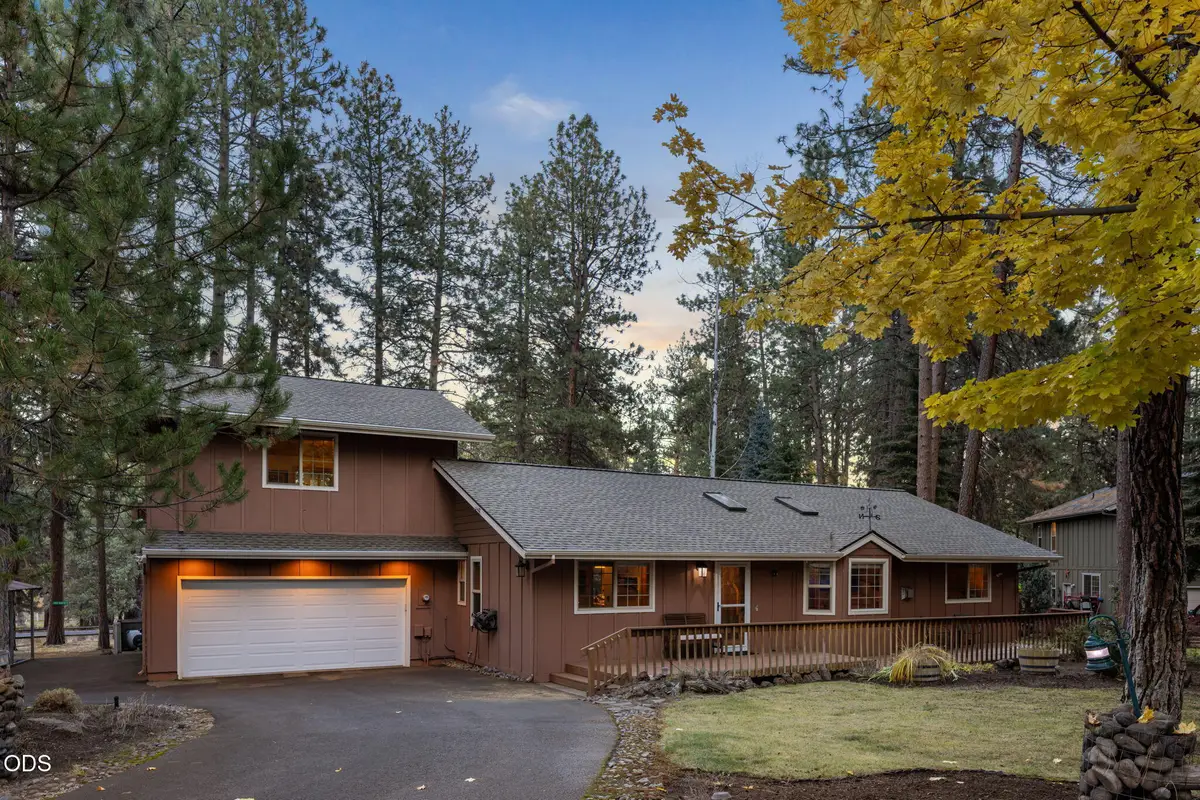 69660 Omaha Road, Sisters, OR 97759 - #1