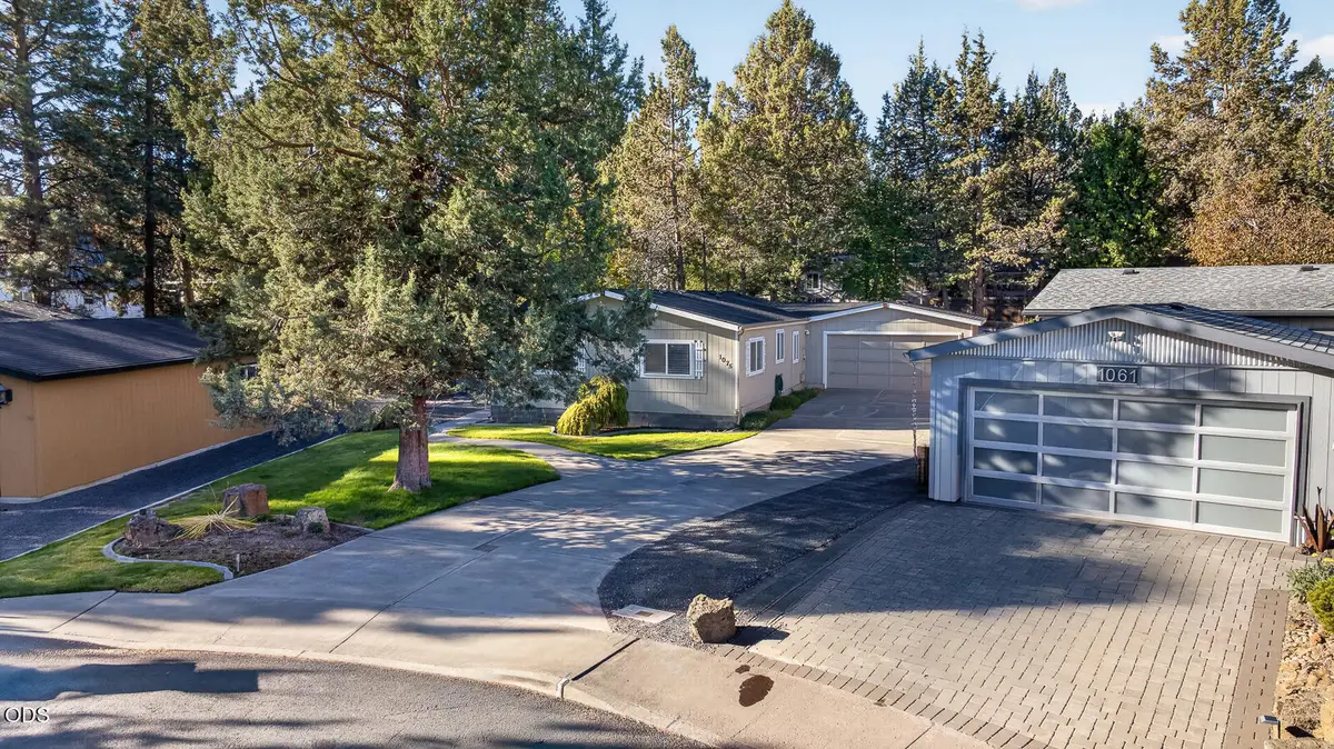 1075 SE Valleywood Place, Bend, OR 97702 - #1