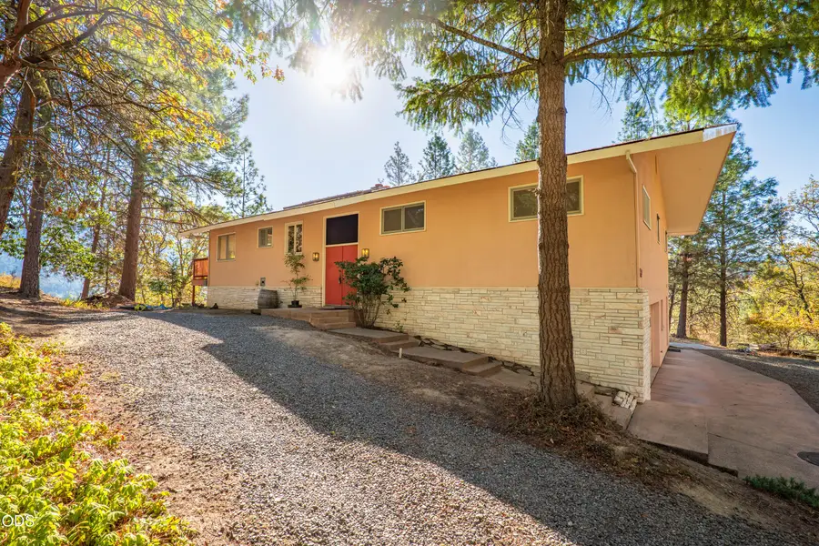 341 SE Hilltop Drive, Grants Pass, OR 97527 - #3