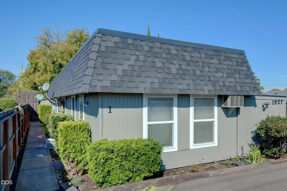 1927 Crater Lake Avenue, Medford, OR 97504 - #1