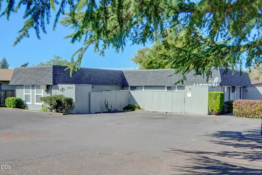 1927 Crater Lake Avenue, Medford, OR 97504 - #2