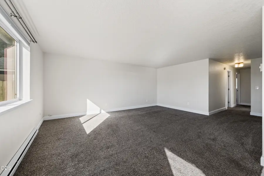 921 SE Algonquian Court, Prineville, OR 97754 - #2
