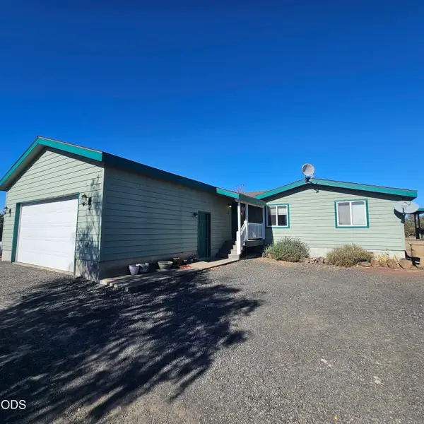6192 SW Buckskin Lane, Terrebonne, OR 97760