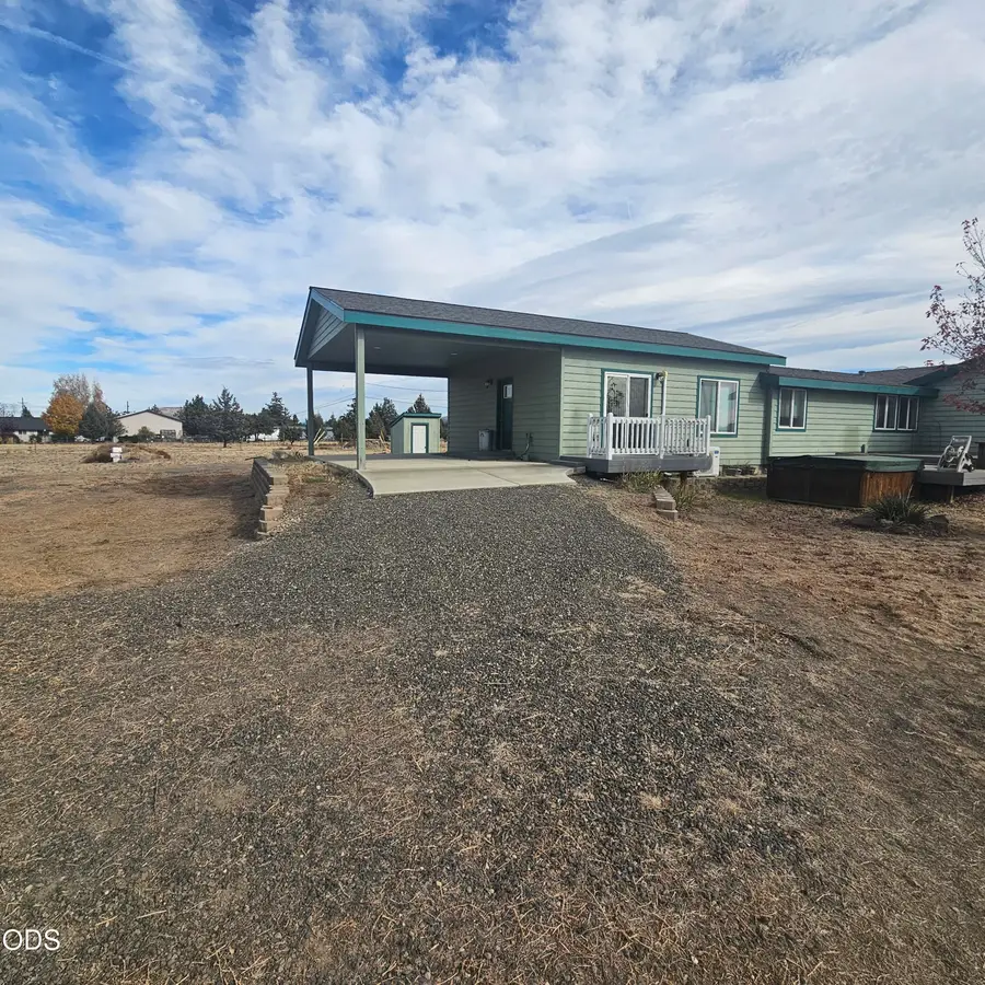 6192 SW Buckskin Lane, Terrebonne, OR 97760 - #2