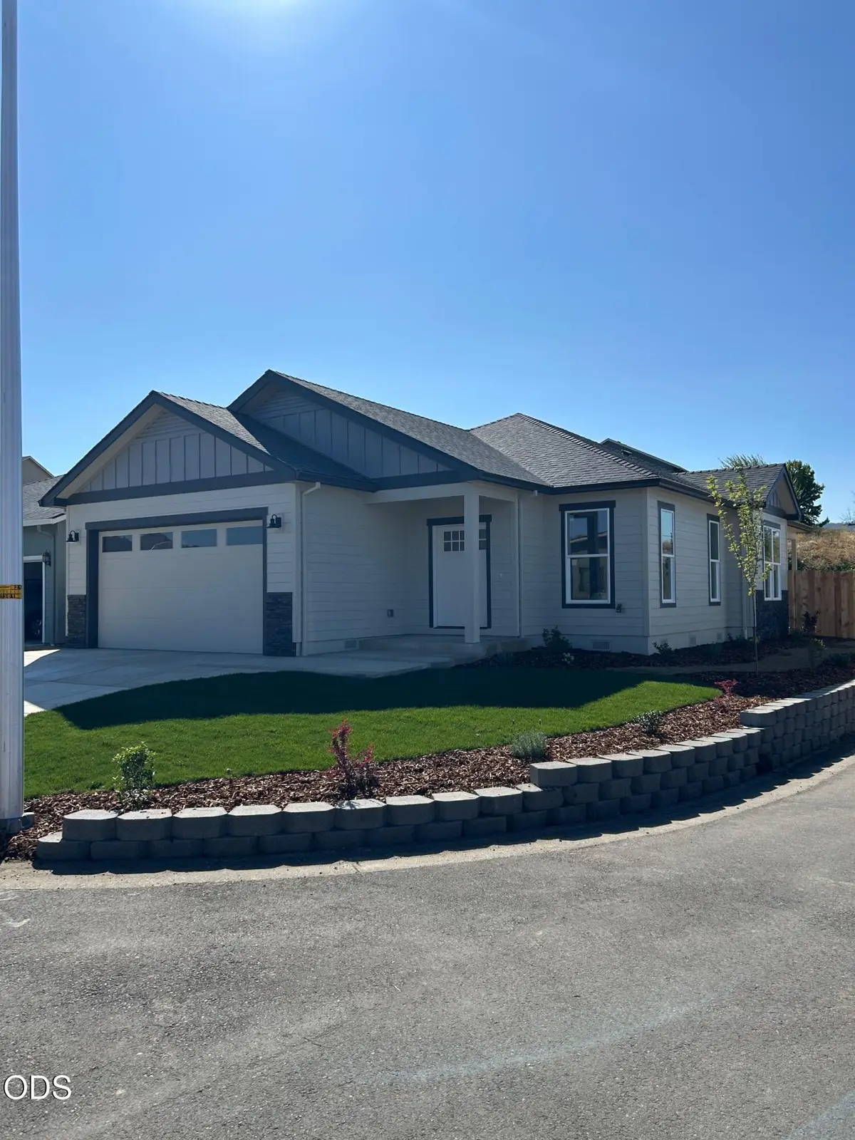 301 Oak Valley Drive, Talent, OR 97540 - #1