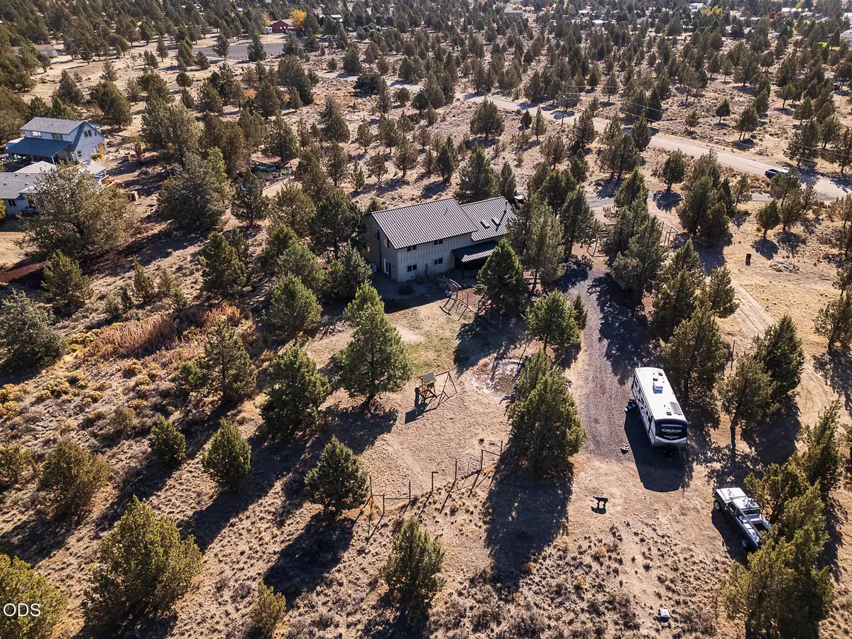 10001 SW Geneva View Road, Terrebonne, OR 97760 - #1