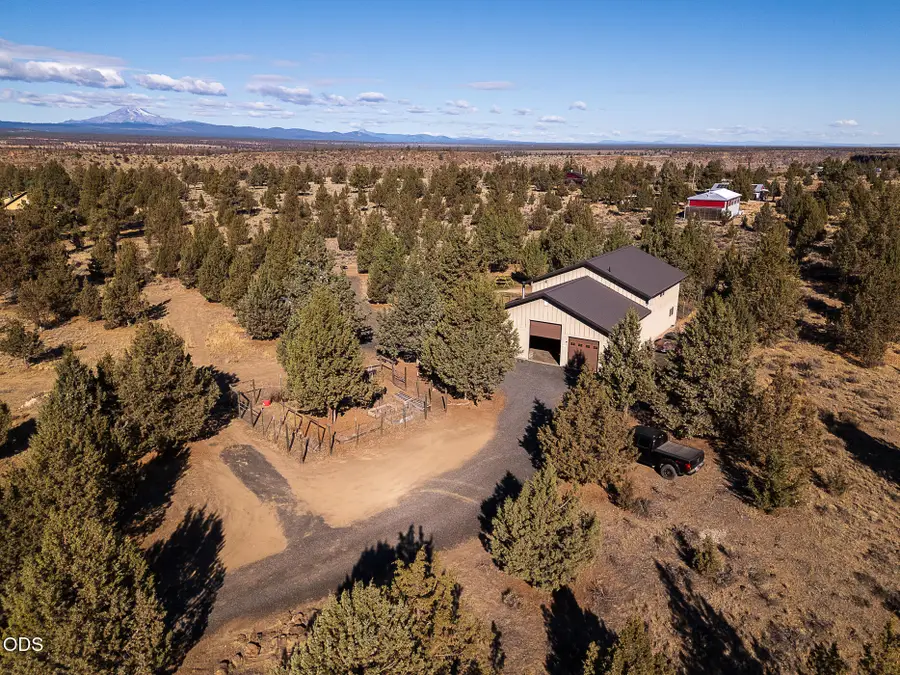 10001 SW Geneva View Road, Terrebonne, OR 97760 - #2