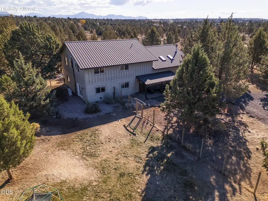 10001 SW Geneva View Road, Terrebonne, OR 97760 - #3