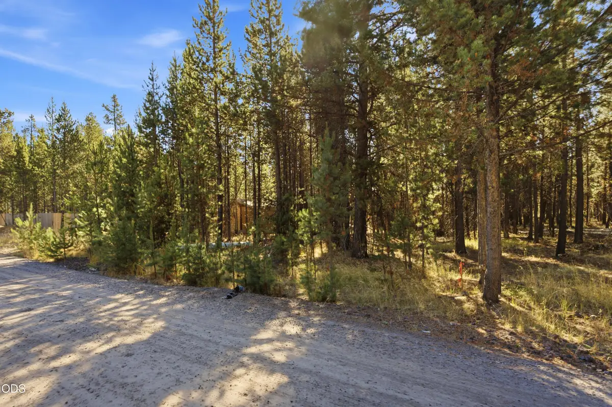 17121 Covina Road, Bend, OR 97707 - #1