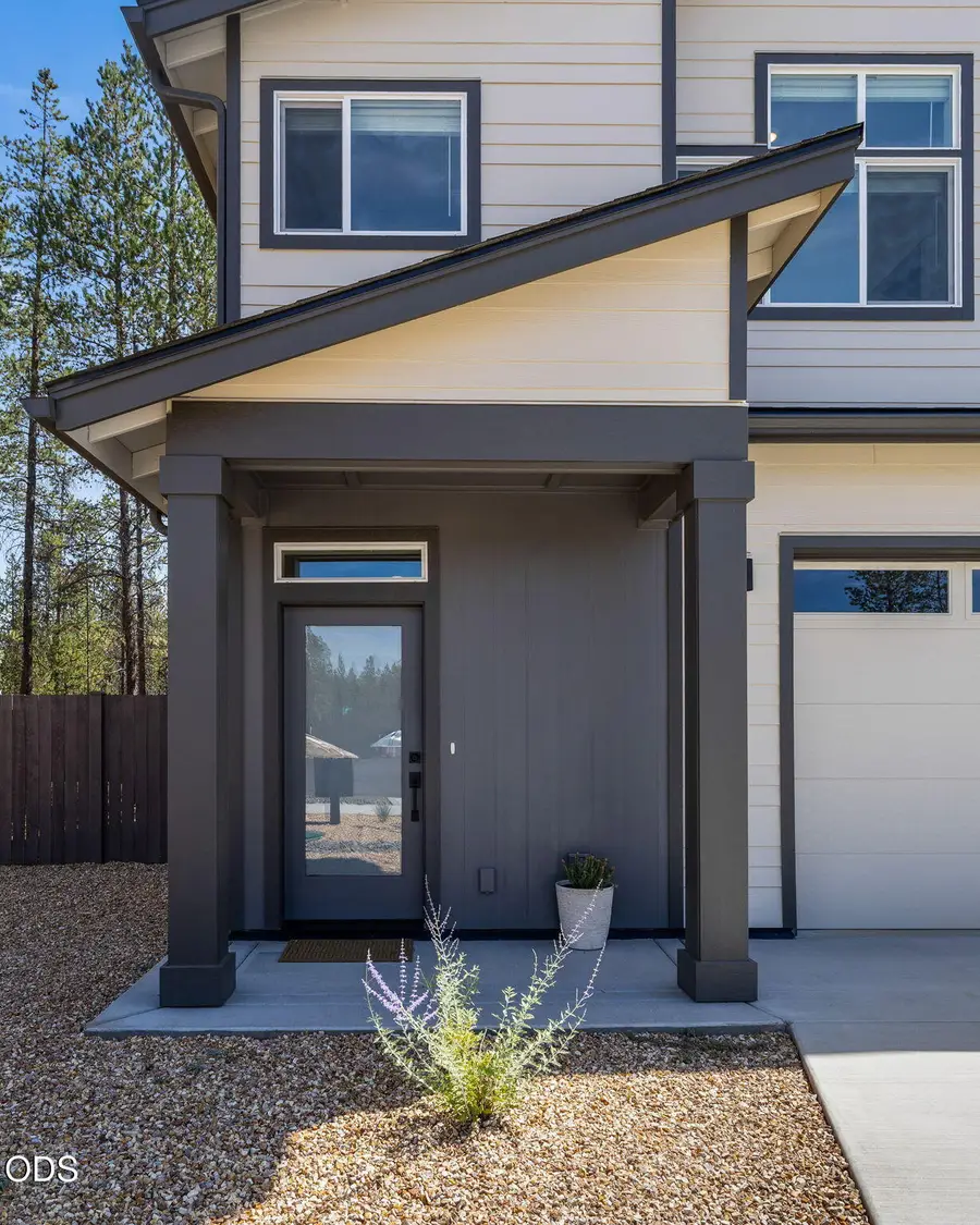 545 NW 29th Street, Redmond, OR 97756 - #3